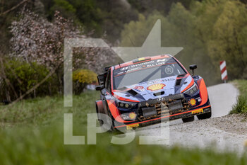 2022-04-24 - 11 NEUVILLE Thierry (bel), WYDAEGHE Martijn (bel), Hyundai Shell Mobis World Rally Team, Hyundai i20 N Rally 1, action during the Croatia Rally 2022, 3rd round of the 2022 WRC World Rally Car Championship, from April 21 to 24, 2022 at Zagreb, Croatia - CROATIA RALLY 2022, 3RD ROUND OF THE 2022 WRC WORLD RALLY CAR CHAMPIONSHIP - RALLY - MOTORS