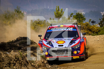 2022-05-18 - 11 NEUVILLE Thierry (bel), WYDAEGHE Martijn (bel), Hyundai Shell Mobis World Rally Team, Hyundai i20 N Rally 1, action during the Rally de Portugal 2022, 4th round of the 2022 WRC World Rally Car Championship, from May 19 to 22, 2022 at Matosinhos, Portugal - RALLY DE PORTUGAL 2022, 4TH ROUND OF THE 2022 WRC WORLD RALLY CAR CHAMPIONSHIP - RALLY - MOTORS