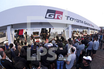 2022-05-21 - Service Park, Toyota Gazoo Racing WRT, Toyota GR Yaris Rally 1, portrait during the Rally de Portugal 2022, 4th round of the 2022 WRC World Rally Car Championship, from May 19 to 22, 2022 at Matosinhos, Portugal - RALLY DE PORTUGAL 2022, 4TH ROUND OF THE 2022 WRC WORLD RALLY CAR CHAMPIONSHIP - RALLY - MOTORS