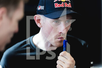 2022-06-01 - EVANS Elfyn (gbr), Toyota Gazoo Racing WRT, Toyota GR Yaris Rally1, portrait during the Rally Italia Sardegna 2022, 5th round of the 2022 WRC World Rally Car Championship, from June 2 to 5, 2022 at Alghero, Italy - AUTO - WRC - RALLY ITALIA SARDEGNA 2022 - RALLY - MOTORS