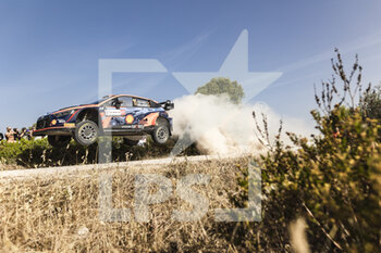 2022-06-02 - 11 NEUVILLE Thierry (bel), WYDAEGHE Martijn (bel), Hyundai Shell Mobis World Rally Team, Hyundai i20 N Rally 1, action during the Rally Italia Sardegna 2022, 5th round of the 2022 WRC World Rally Car Championship, from June 2 to 5, 2022 at Alghero, Italy - AUTO - WRC - RALLY ITALIA SARDEGNA 2022 - RALLY - MOTORS