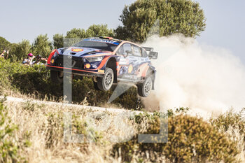 2022-06-02 - 11 NEUVILLE Thierry (bel), WYDAEGHE Martijn (bel), Hyundai Shell Mobis World Rally Team, Hyundai i20 N Rally 1, action during the Rally Italia Sardegna 2022, 5th round of the 2022 WRC World Rally Car Championship, from June 2 to 5, 2022 at Alghero, Italy - AUTO - WRC - RALLY ITALIA SARDEGNA 2022 - RALLY - MOTORS