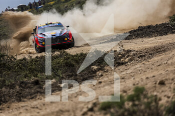 2022-06-03 - 11 NEUVILLE Thierry (bel), WYDAEGHE Martijn (bel), Hyundai Shell Mobis World Rally Team, Hyundai i20 N Rally 1, action during the Rally Italia Sardegna 2022, 5th round of the 2022 WRC World Rally Car Championship, from June 2 to 5, 2022 at Alghero, Italy - AUTO - WRC - RALLY ITALIA SARDEGNA 2022 - RALLY - MOTORS