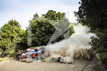 2022-06-04 - 11 NEUVILLE Thierry (bel), WYDAEGHE Martijn (bel), Hyundai Shell Mobis World Rally Team, Hyundai i20 N Rally 1, action during the Rally Italia Sardegna 2022, 5th round of the 2022 WRC World Rally Car Championship, from June 2 to 5, 2022 at Alghero, Italy - AUTO - WRC - RALLY ITALIA SARDEGNA 2022 - RALLY - MOTORS