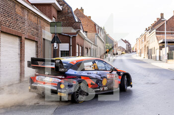 2022-08-18 - 11 NEUVILLE Thierry (bel), WYDAEGHE Martijn (bel), Hyundai Shell Mobis World Rally Team, Hyundai i20 N Rally 1, action during the Ypres Rally Belgium 2022, 9th round of the 2022 WRC World Rally Car Championship, from August 18 to 21, 2022 at Ypres, Belgium - AUTO - WRC - YPRES RALLY BELGIUM 2022 - RALLY - MOTORS