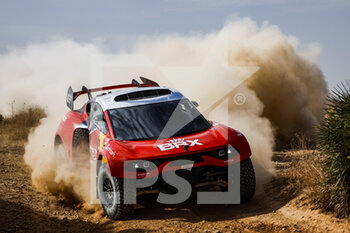 2022-10-17 - 201 LOEB Sébastien (fra), LURQUIN Fabian (bel), Bahrain Raid Xtreme, Prodrive Hunter, FIA W2RC, Auto, action during the Private Test of the Andalucia Rally 2022, 4th round of the 2022 FIA World Rally-Raid Championship, from October 17 to 18, 2022 in Sevilla, Spain - AUTO - ANDALUCIA RALLY 2022 - RALLY - MOTORS