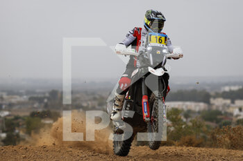 2022-10-19 - 16 BRANCH Ross (bwa), Hero Motorsports Team Rally, Hero 450 Rally, FIM W2RC, Moto, action during the Prologue of the Andalucia Rally 2022, 4th round of the 2022 FIA World Rally-Raid Championship, on October 19, 2022 in Sevilla, Spain - AUTO - ANDALUCIA RALLY 2022 - RALLY - MOTORS