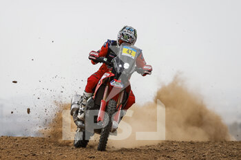 2022-10-19 - 42 VAN BEVEREN Adrien (fra), Monster Energy Honda Team 2022, Honda CRF 450 Rally, FIM W2RC, Moto, action during the Prologue of the Andalucia Rally 2022, 4th round of the 2022 FIA World Rally-Raid Championship, on October 19, 2022 in Sevilla, Spain - AUTO - ANDALUCIA RALLY 2022 - RALLY - MOTORS