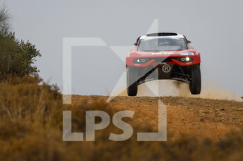 2022-10-19 - 201 LOEB Sébastien (fra), LURQUIN Fabian (bel), Bahrain Raid Xtreme, Prodrive Hunter, FIA W2RC, Auto, action during the Prologue of the Andalucia Rally 2022, 4th round of the 2022 FIA World Rally-Raid Championship, on October 19, 2022 in Sevilla, Spain - AUTO - ANDALUCIA RALLY 2022 - RALLY - MOTORS