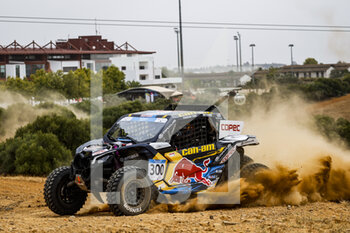 2022-10-19 - 300 CONTARDO LOPEZ Francisco (chl), CECI Paolo (ita), South Racing Can-Am, Can-Am Maverick, FIA W2RC, Auto, action during the Prologue of the Andalucia Rally 2022, 4th round of the 2022 FIA World Rally-Raid Championship, on October 19, 2022 in Sevilla, Spain - AUTO - ANDALUCIA RALLY 2022 - RALLY - MOTORS