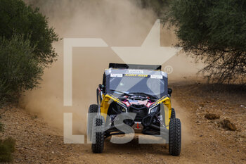 2022-10-19 - 400 JONES Austin (usa), GUGELMIN Gustavo (bra), Can-Am Factory South Racing, BRP Can-Am Maverick XRS Turbo, FIA W2RC, Auto, action during the Prologue of the Andalucia Rally 2022, 4th round of the 2022 FIA World Rally-Raid Championship, on October 19, 2022 in Sevilla, Spain - AUTO - ANDALUCIA RALLY 2022 - RALLY - MOTORS