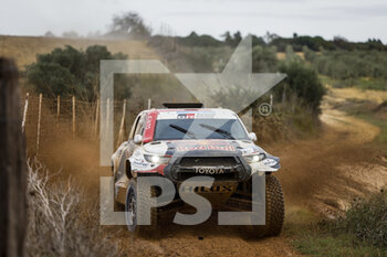2022-10-22 - 200 AL-ATTIYAH Nasser (qat), BAUMEL Mathieu (fra), Toyota Gazoo Racing, Toyota GR DKR Hilux, FIA W2RC, Auto, action during the Stage 3 of the Andalucia Rally 2022, 4th round of the 2022 FIA World Rally-Raid Championship, on October 22, 2022 in Sevilla, Spain - AUTO - ANDALUCIA RALLY 2022 - RALLY - MOTORS