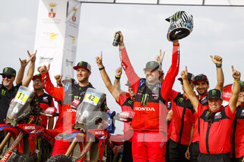 2022-10-23 - 42 VAN BEVEREN Adrien (fra), Monster Energy Honda Team 2022, Honda CRF 450 Rally, FIM W2RC, Moto, podium, portrait during the Stage 4 of the Andalucia Rally 2022, 4th round of the 2022 FIA World Rally-Raid Championship, on October 23, 2022 in Sevilla, Spain - AUTO - ANDALUCIA RALLY 2022 - RALLY - MOTORS