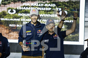2022-10-23 - 307 DE MEVIUS Guillaume (bel), CAZALET François (fra), GRallyTeam OT3, Red Bull Off-Road Junior Team, FIA W2RC, Auto, portrait during the Official Award Giving Ceremony of the Andalucia Rally 2022, 4th round of the 2022 FIA World Rally-Raid Championship, on October 23, 2022 in Sevilla, Spain - AUTO - ANDALUCIA RALLY 2022 - RALLY - MOTORS