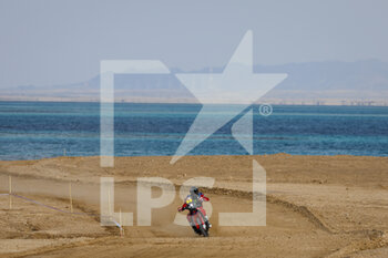 2022-12-31 - 07 QUINTANILLA Pablo (chl), Monster Energy Honda Team, Honda, Moto, FIM W2RC, Motul action during the Prologue of the Dakar 2023, on December 31, 2022 near Yanbu, Saudi Arabia - AUTO - DAKAR 2023 - PROLOGUE - RALLY - MOTORS