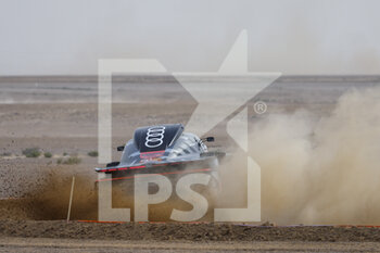 2022-12-31 - 207 SAINZ Carlos (spa), CRUZ Lucas (spa), Team Audi Sport, Audi RS Q e-tron E2, Auto, action during the Prologue of the Dakar 2023, on December 31, 2022 near Yanbu, Saudi Arabia - AUTO - DAKAR 2023 - PROLOGUE - RALLY - MOTORS