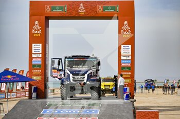 2022-12-31 - 511 VAN DEN BRINK Mitchel (nld), VAN DE POL Jarno (nld), TORRALLARDONA Moises (spa), Eurol Team de Rooy, Iveco, Trucks, action during the Starting podium ceremony of the Dakar 2023, on December 31, 2022 near Yanbu, Saudi Arabia - AUTO - DAKAR 2023 - PODIUM START - RALLY - MOTORS