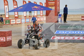 2022-12-31 - 165 SOUDAY Sébastien (fra), Team Akk Tracks, Yamaha, Quad, action during the Starting podium ceremony of the Dakar 2023, on December 31, 2022 near Yanbu, Saudi Arabia - AUTO - DAKAR 2023 - PODIUM START - RALLY - MOTORS