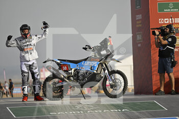 2022-12-31 - 50 MARCIC Simon (svn), Marcic, Husqvarna, Moto, Original by Motul, action during the Starting podium ceremony of the Dakar 2023, on December 31, 2022 near Yanbu, Saudi Arabia - AUTO - DAKAR 2023 - PODIUM START - RALLY - MOTORS