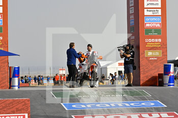 2022-12-31 - 41 DE GAVARDO Tomas (chl), BAS World KTM Racing Team, KTM, Moto, action during the Starting podium ceremony of the Dakar 2023, on December 31, 2022 near Yanbu, Saudi Arabia - AUTO - DAKAR 2023 - PODIUM START - RALLY - MOTORS