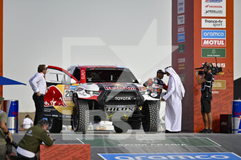 2022-12-31 - 200 AL-ATTIYAH Nasser (qat), BAUMEL Mathieu (fra), Toyota Gazoo Racing, Toyota Hilux, Auto, FIA W2RC, action during the Starting podium ceremony of the Dakar 2023, on December 31, 2022 near Yanbu, Saudi Arabia - AUTO - DAKAR 2023 - PODIUM START - RALLY - MOTORS