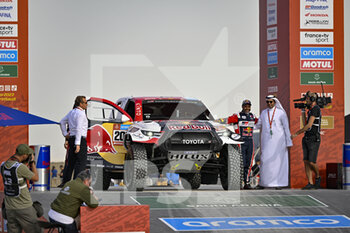 2022-12-31 - 200 AL-ATTIYAH Nasser (qat), BAUMEL Mathieu (fra), Toyota Gazoo Racing, Toyota Hilux, Auto, FIA W2RC, action during the Starting podium ceremony of the Dakar 2023, on December 31, 2022 near Yanbu, Saudi Arabia - AUTO - DAKAR 2023 - PODIUM START - RALLY - MOTORS