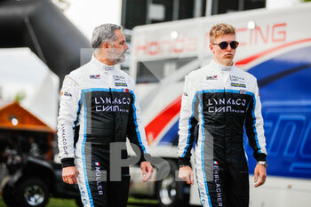2022-05-06 - MULLER Yvan (FRA), Cyan Racing Lynk & Co, Lynk & Co 03 TCR, EHRLACHERR Yann (FRA), Cyan Performance Lynk & Co, Lynk & Co 03 TCR, portrait during the WTCR - Race of France 2022, 1st round of the 2022 FIA World Touring Car Cup, from May 7 to 8 in Pau, France - WTCR - RACE OF FRANCE 2022, 1ST ROUND OF THE 2022 FIA  - GRAND TOURISM - MOTORS