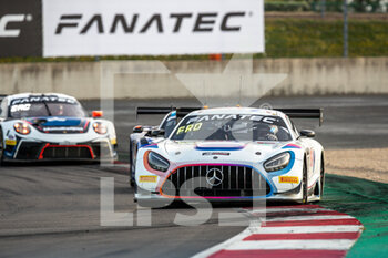 2022-05-14 - 93 Cheever Eddie (ita), Froggatt Christopher (gbr), SKY - Tempesta Racing, Mercedes-AMG GT3, action during the 2nd round of the 2022 GT World Challenge Europe Sprint Cup, from May 13 to 15 on the Circuit de Nevers Magny-Cours in Magny-Cours, France - 2ND ROUND OF THE 2022 GT WORLD CHALLENGE EUROPE SPRINT CUP - GRAND TOURISM - MOTORS