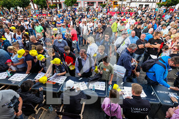 25/05/2022 - Fans at the autograph session during the WTCR - Race of Germany 2022, 2nd round of the 2022 FIA World Touring Car Cup, on the Nurburgring Nordschleife from May 26 to 28 in Nurburg, Germany - WTCR - RACE OF GERMANY 2022, 2ND ROUND OF THE 2022 FIA WORLD TOURING CAR CUP - TURISMO E GRAN TURISMO - MOTORI