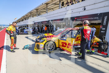 2022-06-11 - 33 CORONEL Tom (NLD), Comtoyou DHL Team Audi Sport, Audi RS 3 LMS, action stand pit lane during the WTCR - Race of Hungary 2022, 3rd round of the 2022 FIA World Touring Car Cup, on the Hungaroring from June 10 to 12 in Budapest, Hungary - AUTO - WTCR - RACE OF HUNGARY 2022 - GRAND TOURISM - MOTORS