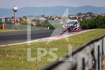 2022-06-11 - 29 GIROLAMI Nestor (ARG), ALL-INKL.COM Münnich Motorsport, Honda Civic Type R TCR, action during the WTCR - Race of Hungary 2022, 3rd round of the 2022 FIA World Touring Car Cup, on the Hungaroring from June 10 to 12 in Budapest, Hungary - AUTO - WTCR - RACE OF HUNGARY 2022 - GRAND TOURISM - MOTORS