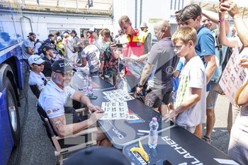 2022-06-10 - MULLER Yvan (FRA), Cyan Racing Lynk & Co, Lynk & Co 03 TCR, portrait autograph session during the WTCR - Race of Hungary 2022, 3rd round of the 2022 FIA World Touring Car Cup, on the Hungaroring from June 10 to 12 in Budapest, Hungary - AUTO - WTCR - RACE OF HUNGARY 2022 - GRAND TOURISM - MOTORS