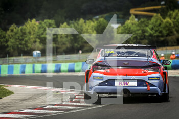 2022-06-10 - 96 AZCONA Mikel (ESP), BRC Hyundai N Squadra Corse, Hyundai Elantra N TCR, action during the WTCR - Race of Hungary 2022, 3rd round of the 2022 FIA World Touring Car Cup, on the Hungaroring from June 10 to 12 in Budapest, Hungary - AUTO - WTCR - RACE OF HUNGARY 2022 - GRAND TOURISM - MOTORS