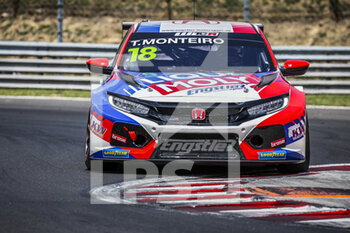 2022-06-10 - 18 MONTEIRO Tiago (PRT), LIQUI MOLY Team Engstler, Honda Civic Type R TCR, action during the WTCR - Race of Hungary 2022, 3rd round of the 2022 FIA World Touring Car Cup, on the Hungaroring from June 10 to 12 in Budapest, Hungary - AUTO - WTCR - RACE OF HUNGARY 2022 - GRAND TOURISM - MOTORS