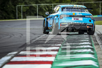 2022-06-10 - 100 MULLER Yvan (FRA), Cyan Racing Lynk & Co, Lynk & Co 03 TCR, action during the WTCR - Race of Hungary 2022, 3rd round of the 2022 FIA World Touring Car Cup, on the Hungaroring from June 10 to 12 in Budapest, Hungary - AUTO - WTCR - RACE OF HUNGARY 2022 - GRAND TOURISM - MOTORS
