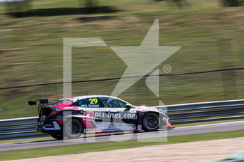 2022-06-12 - 29 GIROLAMI Nestor (ARG), ALL-INKL.COM Münnich Motorsport, Honda Civic Type R TCR, action during the WTCR - Race of Hungary 2022, 3rd round of the 2022 FIA World Touring Car Cup, on the Hungaroring from June 10 to 12 in Budapest, Hungary - AUTO - WTCR - RACE OF HUNGARY 2022 - GRAND TOURISM - MOTORS