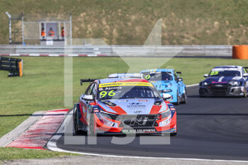 2022-06-12 - 96 AZCONA Mikel (ESP), BRC Hyundai N Squadra Corse, Hyundai Elantra N TCR, action during the WTCR - Race of Hungary 2022, 3rd round of the 2022 FIA World Touring Car Cup, on the Hungaroring from June 10 to 12 in Budapest, Hungary - AUTO - WTCR - RACE OF HUNGARY 2022 - GRAND TOURISM - MOTORS