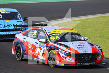 2022-06-12 - 96 AZCONA Mikel (ESP), BRC Hyundai N Squadra Corse, Hyundai Elantra N TCR, action during the WTCR - Race of Hungary 2022, 3rd round of the 2022 FIA World Touring Car Cup, on the Hungaroring from June 10 to 12 in Budapest, Hungary - AUTO - WTCR - RACE OF HUNGARY 2022 - GRAND TOURISM - MOTORS
