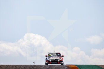 2022-06-25 - 18 MONTEIRO Tiago (PRT,) Équipe LIQUI MOLY Engstler, Honda Civic Type R TCR, action during the WTCR - Race of Spain 2022, 4th round of the 2022 FIA World Touring Car Cup, on the MotorLand Aragon from June 24 to 26 in Alcaniz, Spain - AUTO - WTCR - RACE OF SPAIN 2022 - GRAND TOURISM - MOTORS
