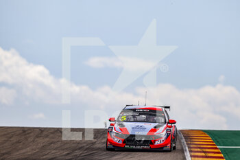 2022-06-25 - 05 MICHELISZ Norbert (HUN), BRC Hyundai N Squadra Corse, Hyundai Elantra N TCR, action during the WTCR - Race of Spain 2022, 4th round of the 2022 FIA World Touring Car Cup, on the MotorLand Aragon from June 24 to 26 in Alcaniz, Spain - AUTO - WTCR - RACE OF SPAIN 2022 - GRAND TOURISM - MOTORS
