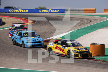 26/06/2022 - 33 CORONEL Tom (NLD), Comtoyou DHL Team Audi Sport, Audi RS 3 LMS, action 55 QING HUA Ma (CHN), Cyan Racing Lynk & Co, Lynk & Co 03 TCR, action 18 MONTEIRO Tiago (PRT,) Équipe LIQUI MOLY Engstler, Honda Civic Type R TCR, action during the WTCR - Race of Spain 2022, 4th round of the 2022 FIA World Touring Car Cup, on the MotorLand Aragon from June 24 to 26 in Alcaniz, Spain - AUTO - WTCR - RACE OF SPAIN 2022 - TURISMO E GRAN TURISMO - MOTORI