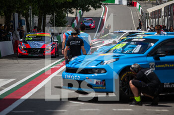 2022-07-02 - AZCONA Mikel (ESP), BRC Hyundai N Squadra Corse, Hyundai Elantra N TCR, stand pit lane illustration during the WTCR - Race of Portugal 2022, 5th round of the 2022 FIA World Touring Car Cup, on the Circuit Internacional de Vila Real from July 1 to 3 in Vila Real, Portugal - AUTO - WTCR - RACE OF PORTUGAL 2022 - GRAND TOURISM - MOTORS