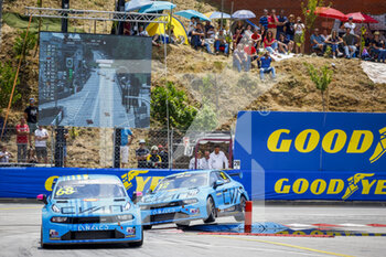 2022-07-03 - 68 EHRLACHER Yann (FRA), Cyan Performance Lynk & Co, Lynk & Co 03 TCR, action, 12 URRUTIA Santiago (URY), Cyan Performance Lynk & Co, Lynk & Co 03 TCR, action, during the WTCR - Race of Portugal 2022, 5th round of the 2022 FIA World Touring Car Cup, on the Circuit Internacional de Vila Real from July 1 to 3 in Vila Real, Portugal - AUTO - WTCR - RACE OF PORTUGAL 2022 - GRAND TOURISM - MOTORS