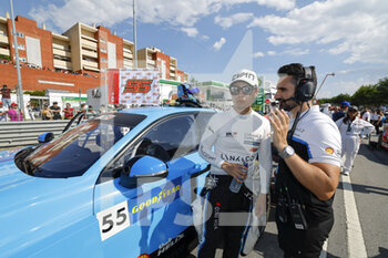 2022-07-03 - QING HUA Ma (CHN), Cyan Racing Lynk & Co, Lynk & Co 03 TCR, portrait ,grille de depart, starting grid, during the WTCR - Race of Portugal 2022, 5th round of the 2022 FIA World Touring Car Cup, on the Circuit Internacional de Vila Real from July 1 to 3 in Vila Real, Portugal - AUTO - WTCR - RACE OF PORTUGAL 2022 - GRAND TOURISM - MOTORS
