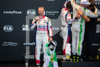 2022-07-03 - MONTEIRO Tiago (PRT), LIQUI MOLY Team Engstler, Honda Civic Type R TCR, portrait podium race 2 during the WTCR - Race of Portugal 2022, 5th round of the 2022 FIA World Touring Car Cup, on the Circuit Internacional de Vila Real from July 1 to 3 in Vila Real, Portugal - AUTO - WTCR - RACE OF PORTUGAL 2022 - GRAND TOURISM - MOTORS