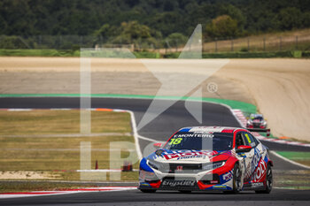 22/07/2022 - 18 MONTEIRO Tiago (PRT), LIQUI MOLY Team Engstler, Honda Civic Type R TCR, action during the WTCR - Race of Italy 2022, 6th round of the 2022 FIA World Touring Car Cup, on the Autodromo Vallelunga Piero Taruffi from July 22 to 24 in Campagnano di Roma, Italy - AUTO - WTCR - RACE OF ITALY 2022 - TURISMO E GRAN TURISMO - MOTORI