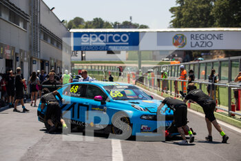 22/07/2022 - 68 EHRLACHER Yann (FRA), Cyan Performance Lynk & Co, Lynk & Co 03 TCR, stand pit lane ambiance during the WTCR - Race of Italy 2022, 6th round of the 2022 FIA World Touring Car Cup, on the Autodromo Vallelunga Piero Taruffi from July 22 to 24 in Campagnano di Roma, Italy - AUTO - WTCR - RACE OF ITALY 2022 - TURISMO E GRAN TURISMO - MOTORI