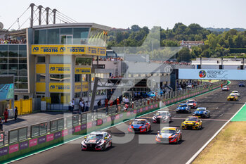 22/07/2022 - 29 GIROLAMI Nestor (ARG), ALL-INKL.COM Münnich Motorsport, Honda Civic Type R TCR, 96 AZCONA Mikel (ESP), BRC Hyundai N Squadra Corse, Hyundai Elantra N TCR, 17 BERTHON Nathanael (FRA), Comtoyou DHL Team Audi Sport, Audi RS 3 LMS, action 05 MICHELISZ Norbert (HUN), BRC Hyundai N Squadra Corse, Hyundai Elantra N TCR, action86 25 BENNANI Mehdi (MAR), Team Comtoyou Audi Sport, Audi RS 3 LMS, action 09 TASSI Attila (HUN), LIQUI MOLY Team Engstler, Honda Civic Type R TCR, action
BERTHON Nathanael (FRA), Comtoyou DHL Team Audi Sport, Audi RS 3 LMS, action 79 HUFF Robert (GBR), Zengo Motorsport, CUPRA Leon Competición, action race during the WTCR - Race of Italy 2022, 6th round of the 2022 FIA World Touring Car Cup, on the Autodromo Vallelunga Piero Taruffi from July 22 to 24 in Campagnano di Roma, Italy - AUTO - WTCR - RACE OF ITALY 2022 - TURISMO E GRAN TURISMO - MOTORI