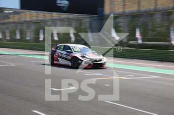 2022-07-23 - Campagnano of Rome, Italy 23th July 2022: during the FIA WTCR and ETCR Race of Italy 2022 at Autodromo Vallelunga Piero Taruffi - FIA WTCR AND ETCR_RACE OF ITALY 2022_CAMPAGNANO OF ROME,ITALY - GRAND TOURISM - MOTORS