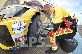 06/08/2022 - Mechanic Comtoyou DHL Team Audi Sport, Audi RS 3 LMS, portrait during the WTCR - Race of Alsace Grand Est 2022, 7th round of the 2022 FIA World Touring Car Cup, on the Anneau du Rhin from August 6 to 7 in Biltzheim, France - AUTO - WTCR - RACE OF ALSACE GRAND EST 2022 - TURISMO E GRAN TURISMO - MOTORI